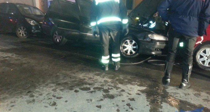 ULTIM’ORA – Noto, scoppio in una automobile parcheggiata in via Grimaldi – Foto in esclusiva
