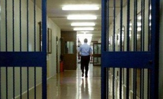 Siracusa. Detenuto tunisino tenta il suicidio in cella, salvato dal poliziotto penitenziario in servizio