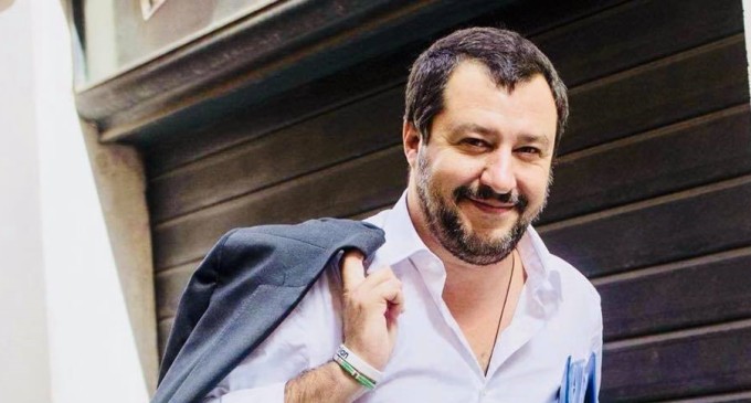 Salvini, ‘Fai partire il governo, via Savona’, account ‘fake’ prendono di mira profilo Fb leader Lega
